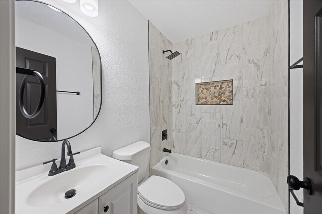 Building Photo - 125 Bolden St