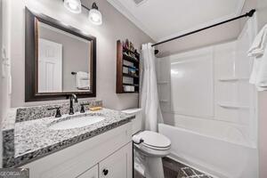 Building Photo - 2501 Fairway Oaks