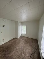 Building Photo - 141 Manhattan Dr