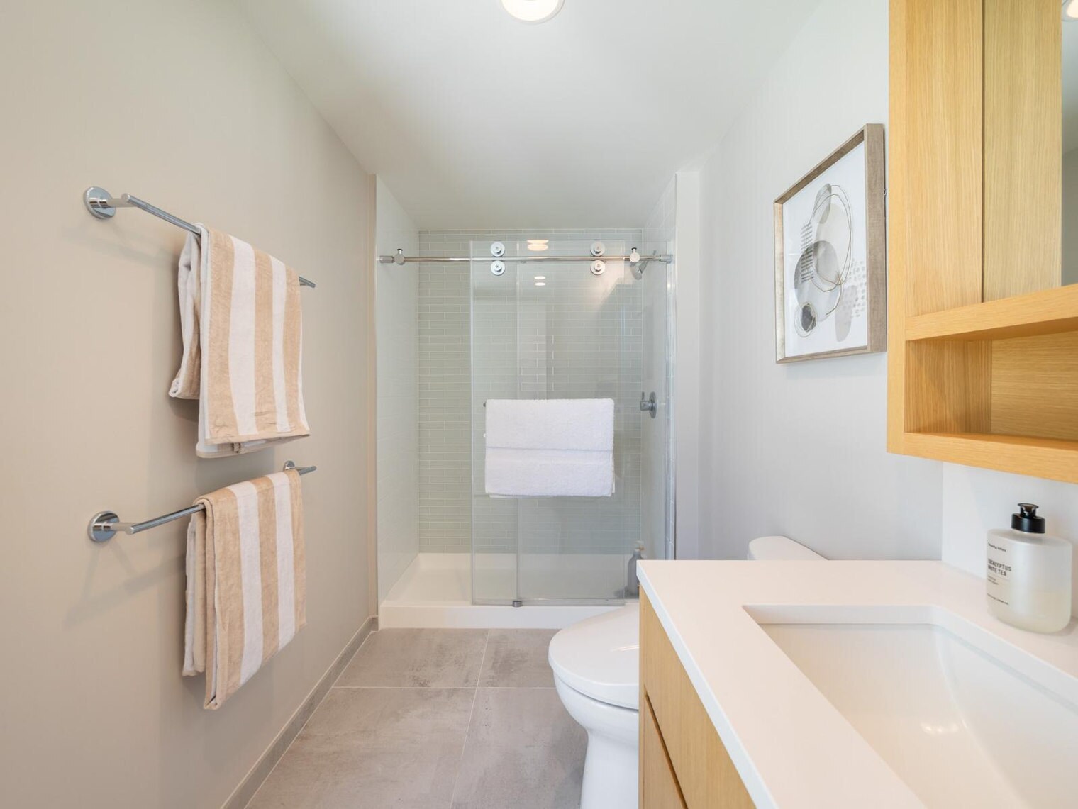 Building Photo - 1374 Kapi‘olani Blvd