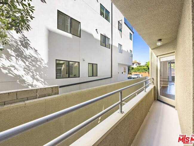 Building Photo - 9836 Vidor Dr