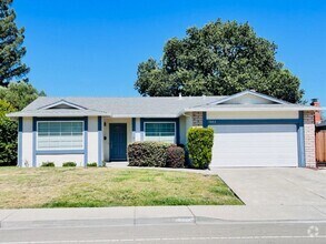 Building Photo - Move-In Ready 4BD/2BA Single Story, Ranch-...