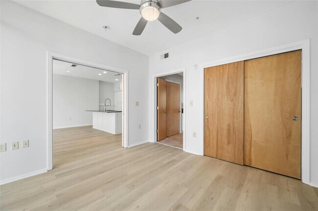 Building Photo - 1600 Barton Springs Rd