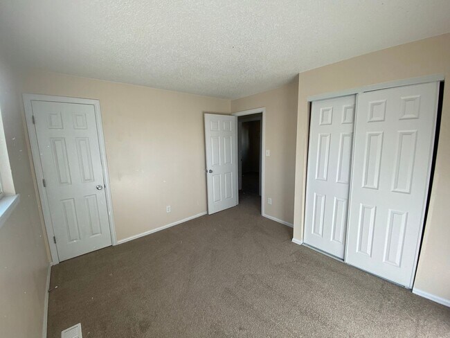 Building Photo - single family home