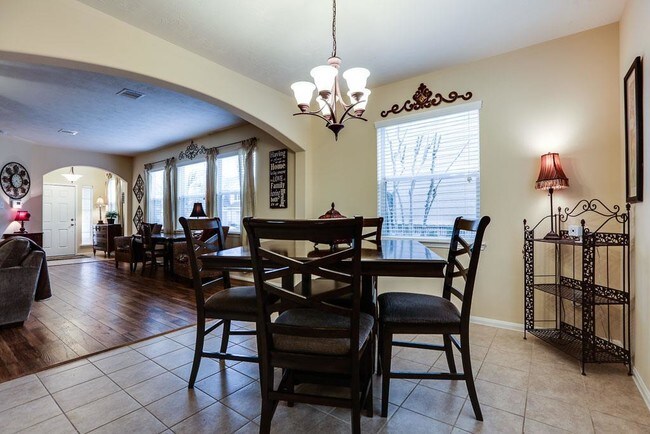 Building Photo - 13003 Iris Garden Ln