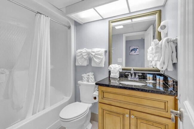 Building Photo - 3548 Alexandria Ave