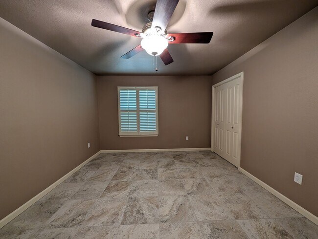 Building Photo - 2/2 Condo on Lake McQueeny / Waterfront Co...