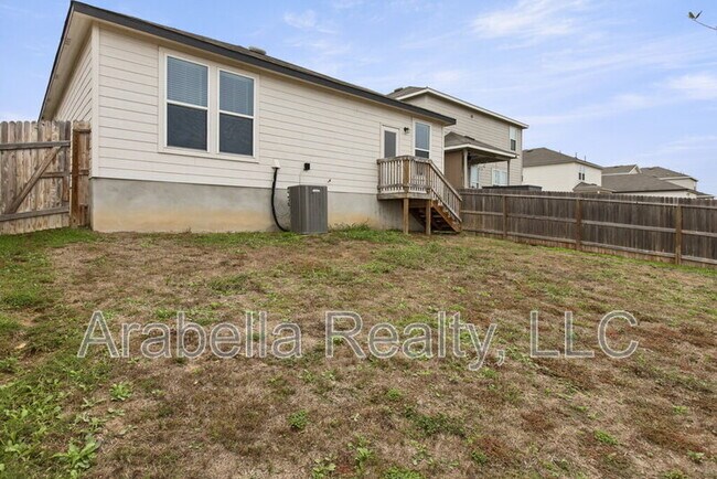 Building Photo - 440 Lynwood Gold