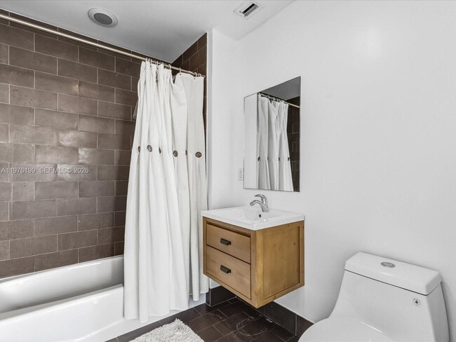 Building Photo - 1040 Biscayne Blvd