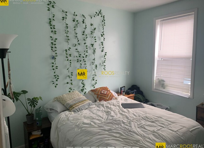 Building Photo - 178 Brighton Ave