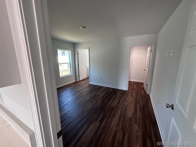 Building Photo - 214 Charleston Dr