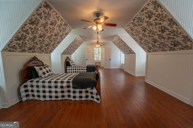 Building Photo - 2925 Orchard Dr