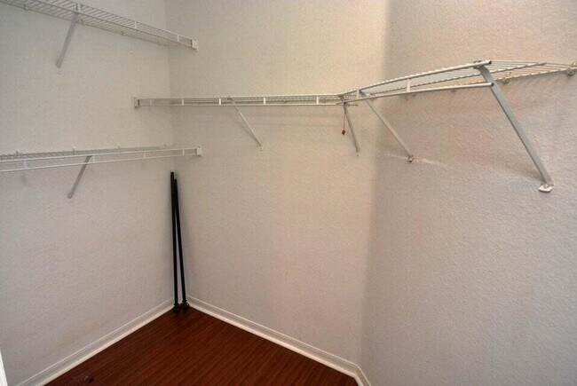 Building Photo - 110 SW Peacock Blvd