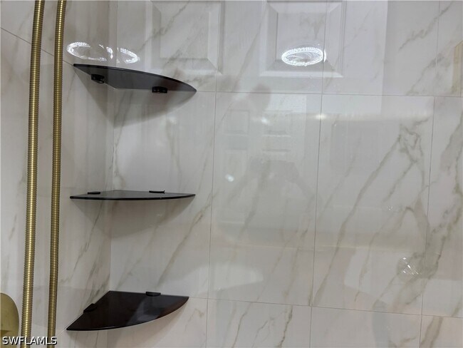 Building Photo - 1156 Oakes Blvd