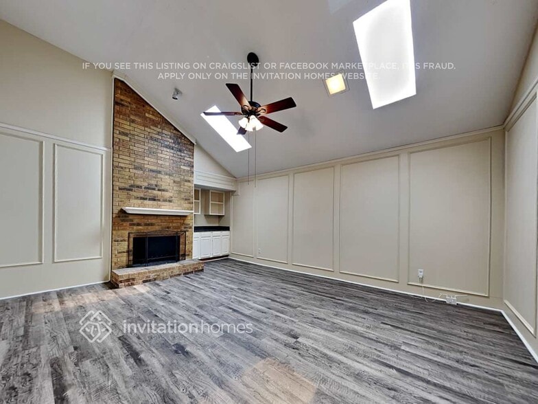 Building Photo - 2559 Sunscape Ln