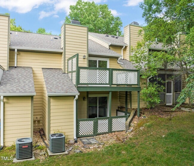 Building Photo - 403 Broad Leaf Cir