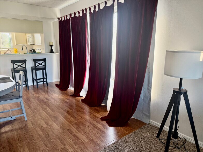 Building Photo - 1645 Spoonbill Ln