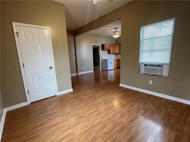 Building Photo - 2122 Stander Pl