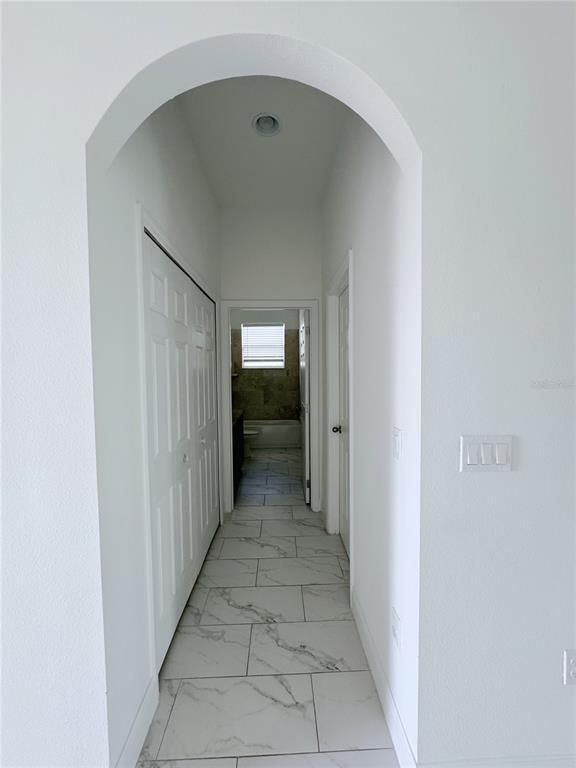 Building Photo - 725 Dennis Ave