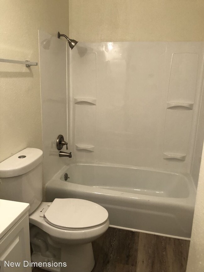 Building Photo - 122 Corbett St