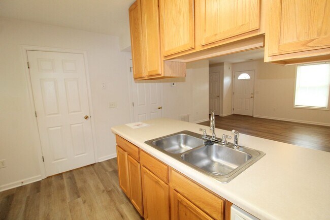 Building Photo - 189 Griffin Ln