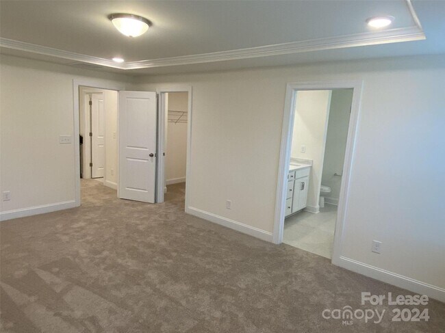 Building Photo - 1006 Moffat Ln