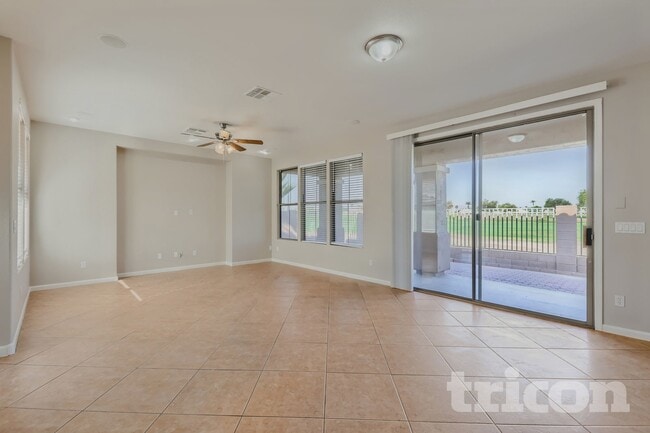 Building Photo - 13574 W Cypress St