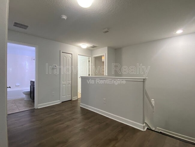 Building Photo - 1913 Thetford Cir