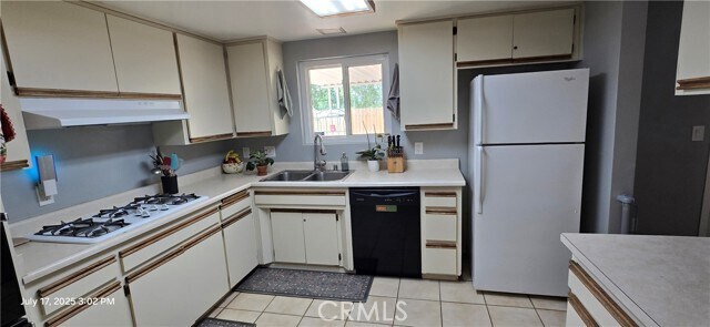 Building Photo - 2051 Rancho Dr