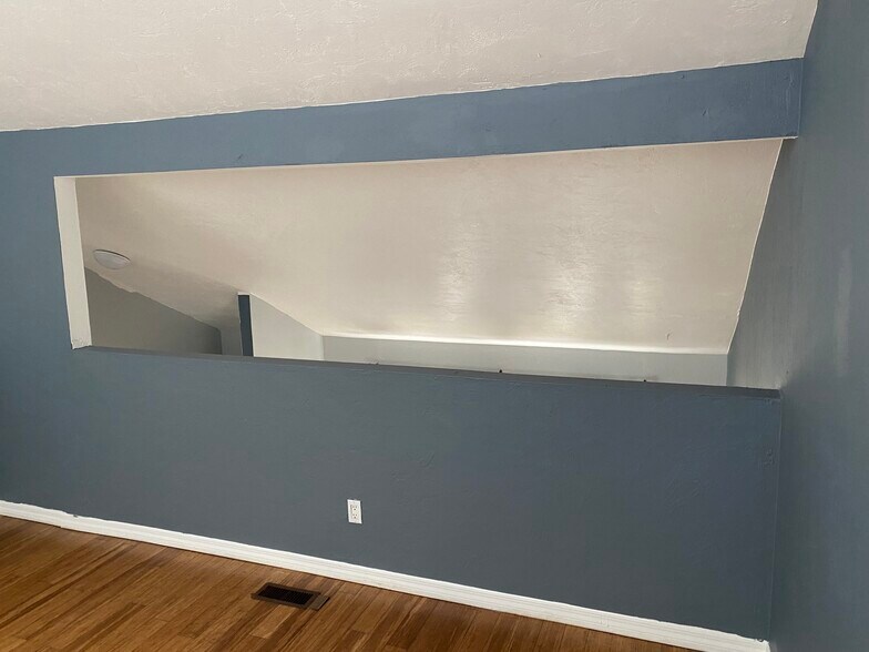 Building Photo - 1858 Nekoma Ct