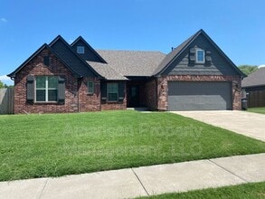 Building Photo - 5312 Charleston Dr