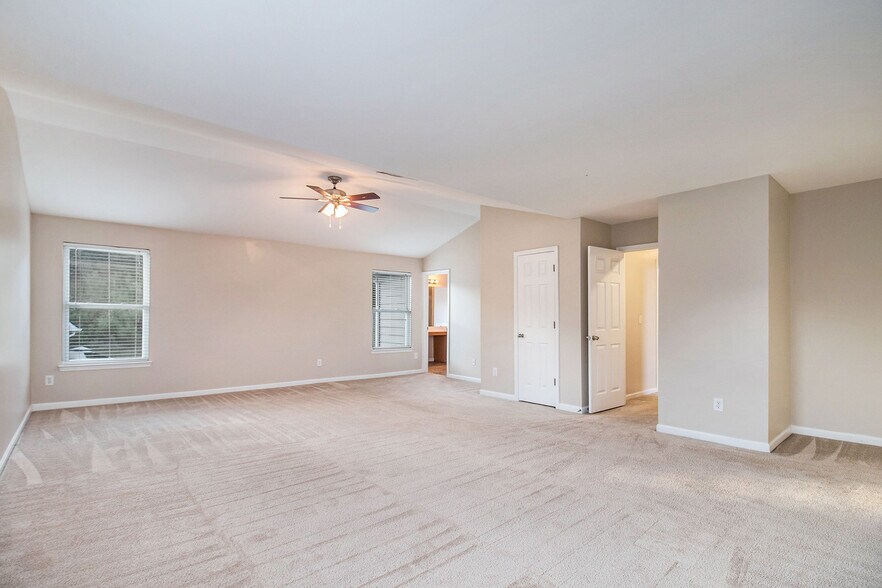 Building Photo - 395 Sugarberry Ln