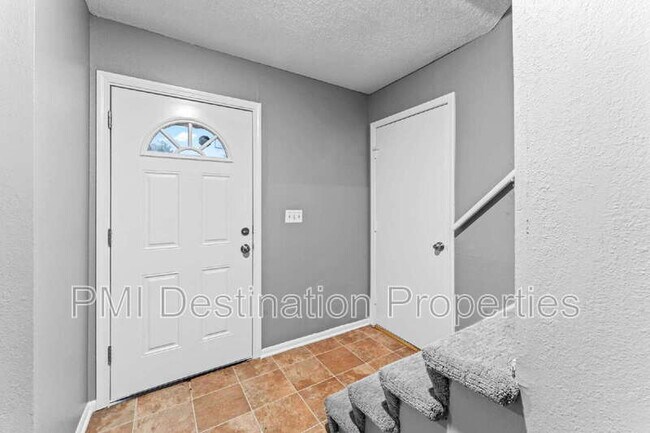 Building Photo - 16107 W 141st Terrace
