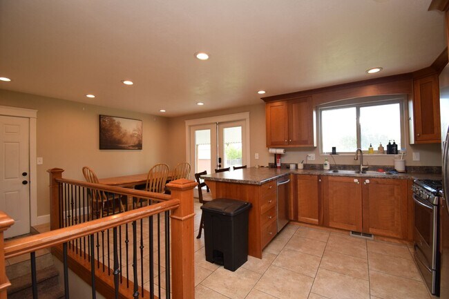 Building Photo - Updated 5 Bed West Valley Gem with Great Layout & Outdoor Living Space!!