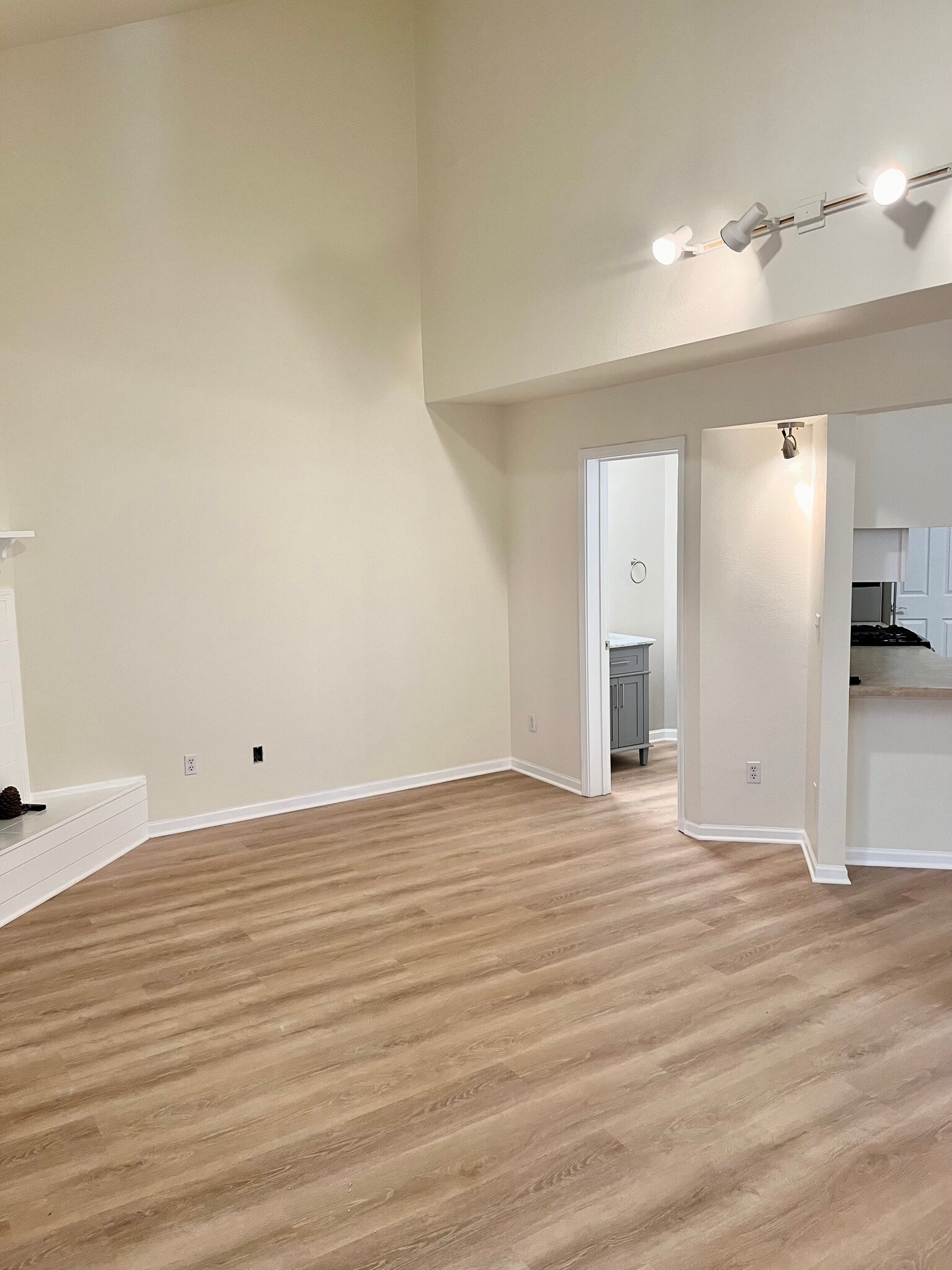 Half Bath off Living Room - 984 22nd Ave