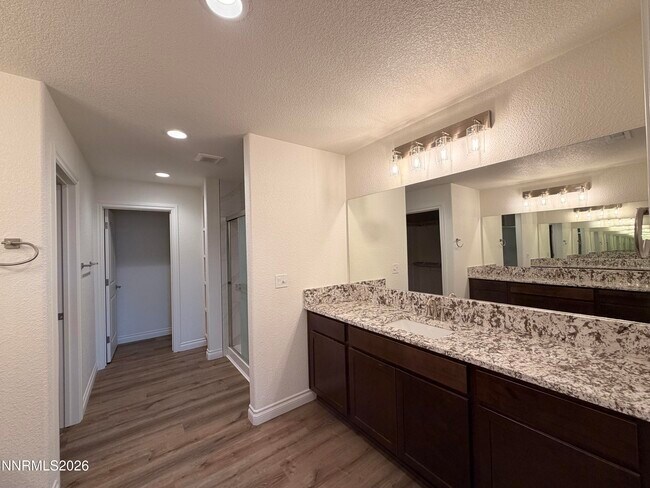 Building Photo - 18659 Village Center Dr