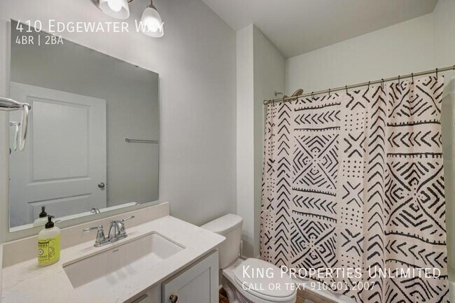 Building Photo - 410 Edgewater Wy