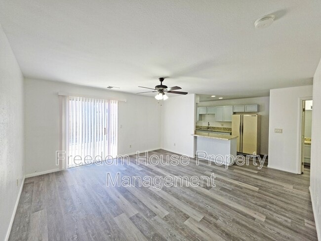Building Photo - 670 Bourbon St