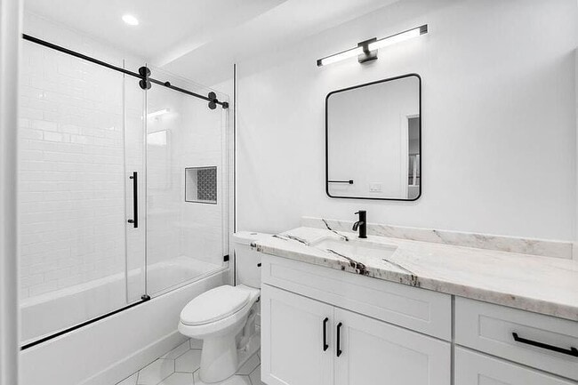 Building Photo - 739 N Formosa Ave