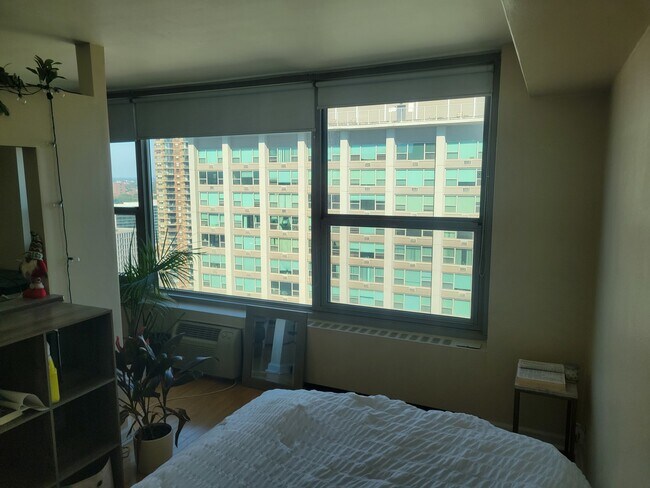 Building Photo - 3600 N Lake Shore Dr