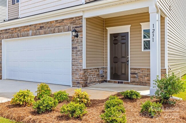 Building Photo - 1231 Langston Ln
