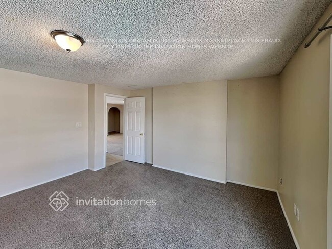 Building Photo - 6038 W Vernon Ave