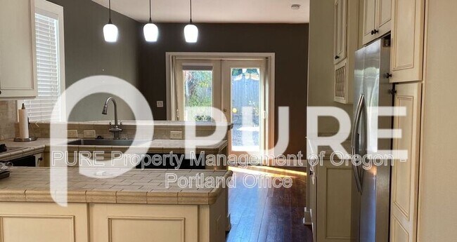 Building Photo - 22 S Meade St