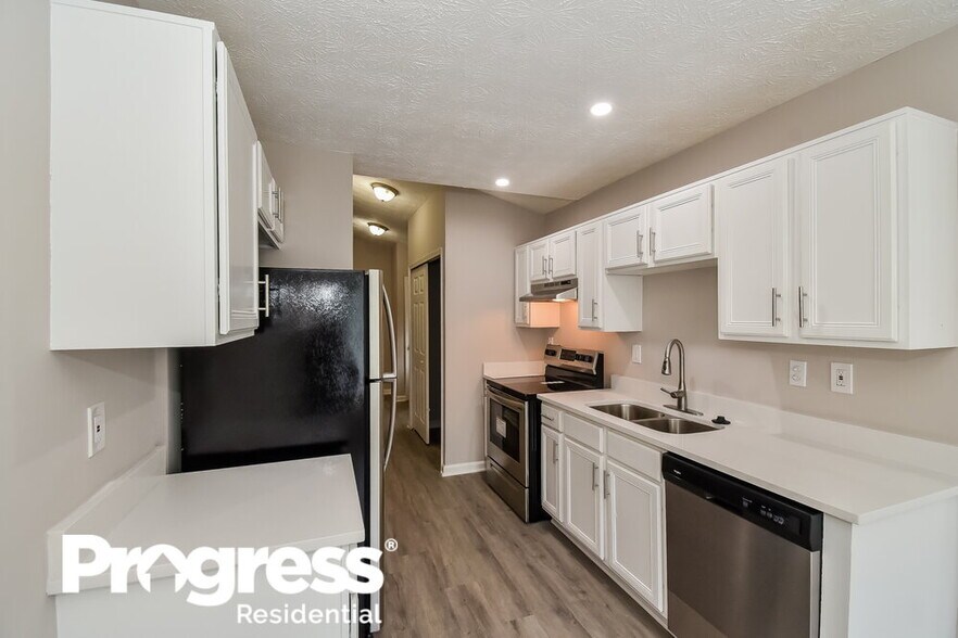 Building Photo - 873 Revena Ln