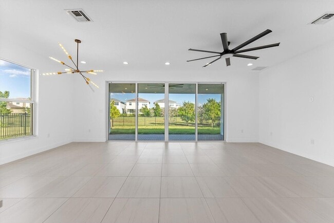 Building Photo - 1346 Harvester Xing