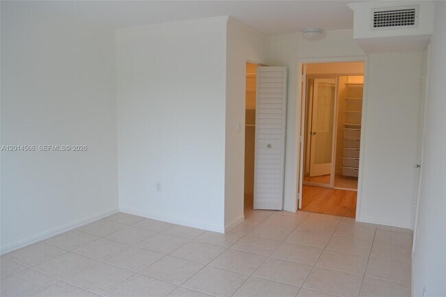 Building Photo - 255 Galen Dr