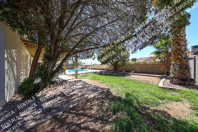 Building Photo - 2636 S Reyes