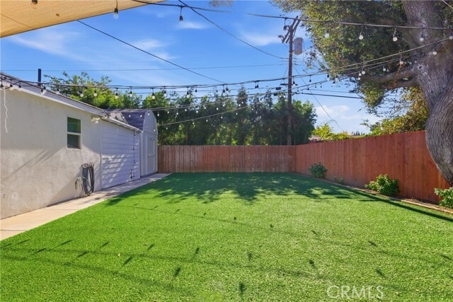 Building Photo - 17546 Kittridge St