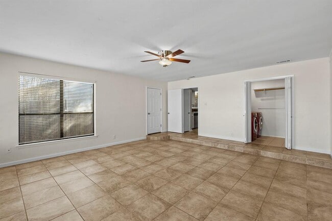 Building Photo - 8403 Sage Mountain Dr