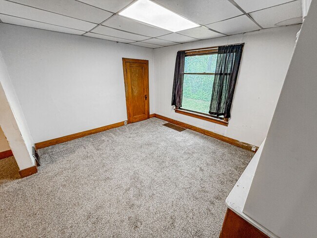 Building Photo - SE - Main &amp; 23rd St N